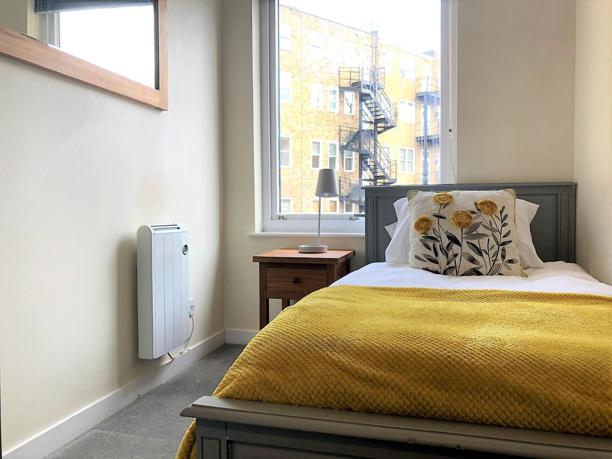 The Courtyard 2 Bedroom Apartments In Central Windsor With Parking Zewnętrze zdjęcie
