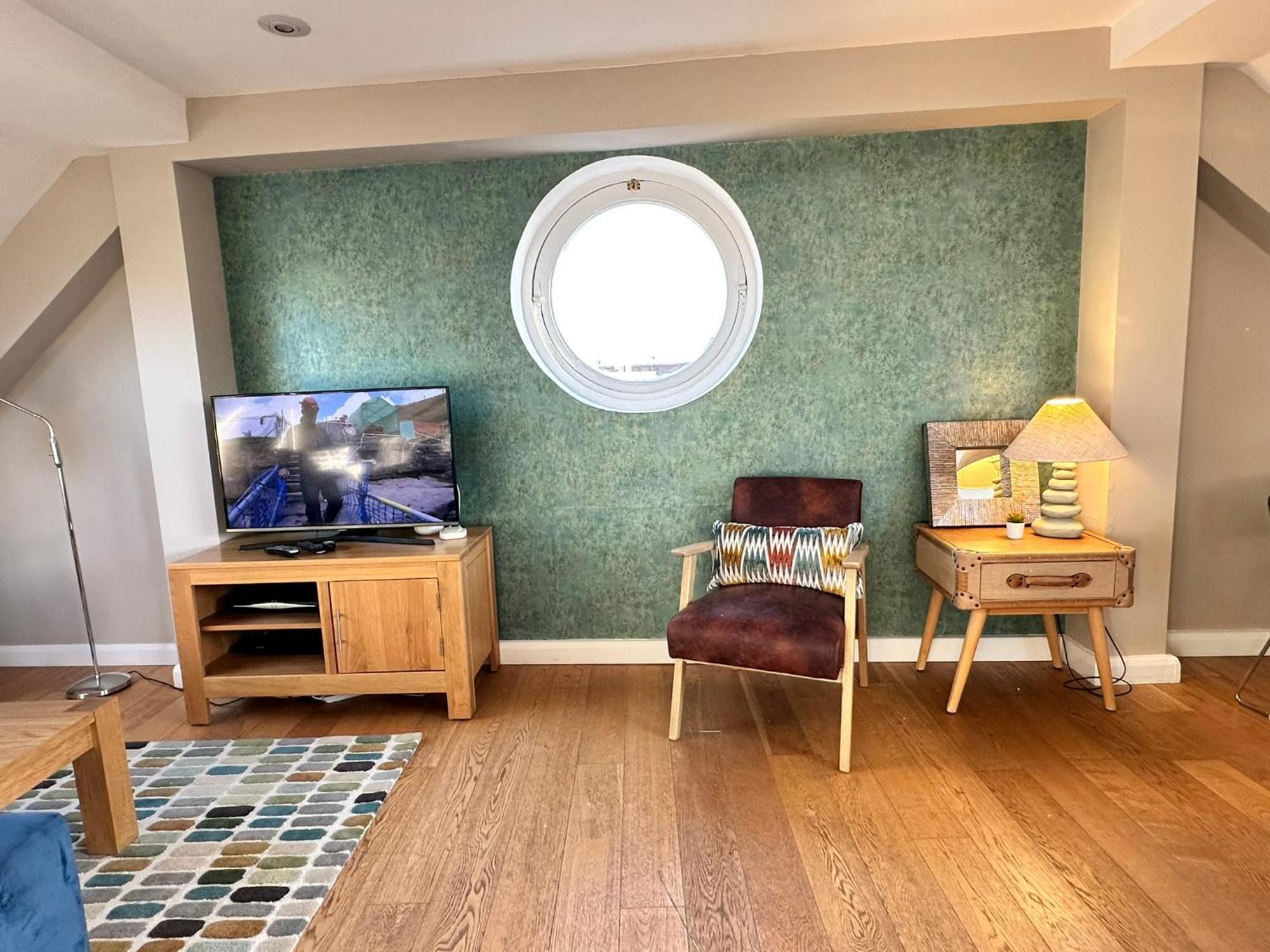 The Courtyard 2 Bedroom Apartments In Central Windsor With Parking Zewnętrze zdjęcie